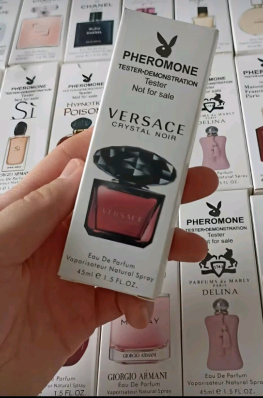 عطر کریستال نویر ورساچه (Versace Crystal Noir)